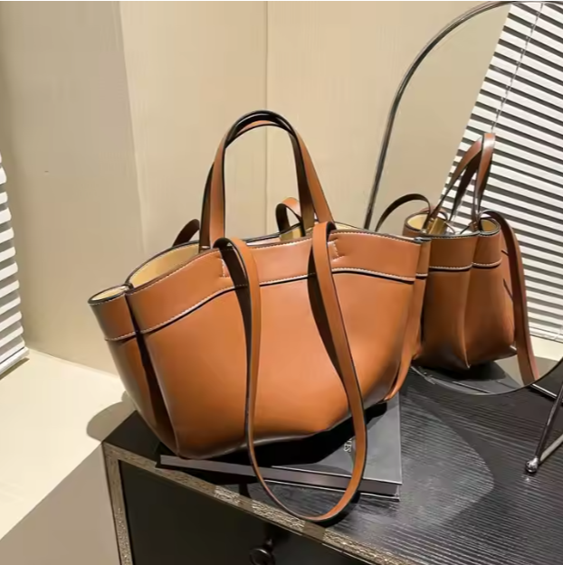 Große Tragetasche für Damen ⎜ Modische Schultertasche mit viel Stauraum für Büro, Alltag und Freizeit