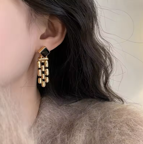 Geometrische Damen-Ohrringe ⎜ Hängendes Design mit schwarzem Detail für elegante, trendbewusste Looks
