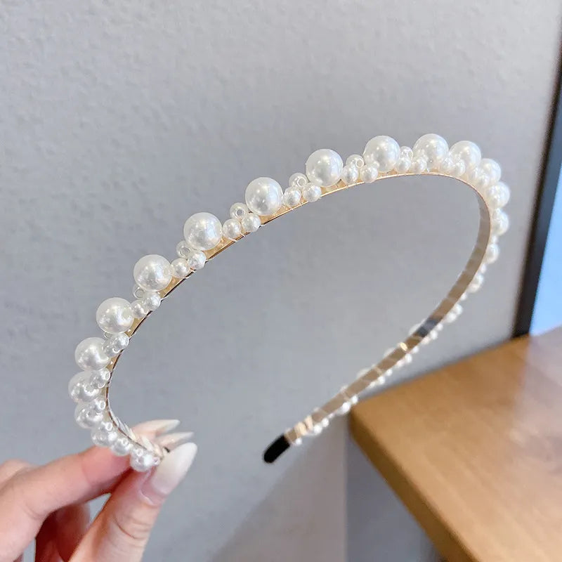 Perlen Haarreif für Damen ⎜ Schlanker Kopfschmuck mit elegantem Design für festliche und alltägliche Anlässe