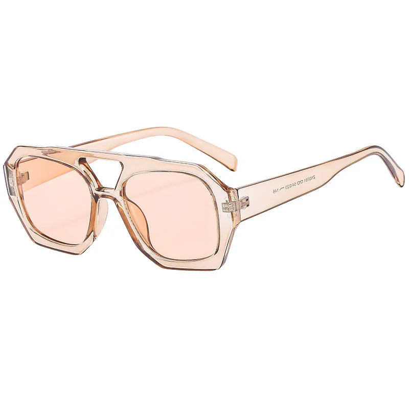 Retro Sonnenbrille mit klassischem Touch ⎜ Stil & Sicht bei jedem Sonnenstrahl