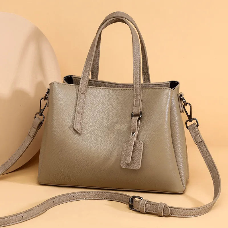 Große Damenhandtasche aus Lederoptik ⎜ Klassische Schultertasche mit viel Stauraum für Beruf und Alltag