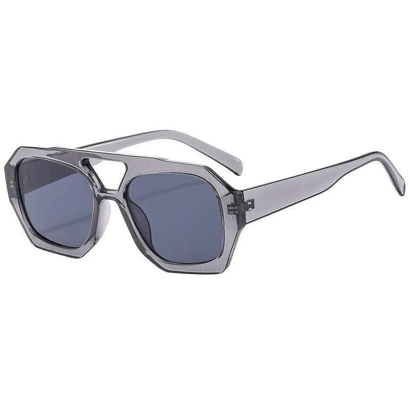 Retro Sonnenbrille mit klassischem Touch ⎜ Stil & Sicht bei jedem Sonnenstrahl