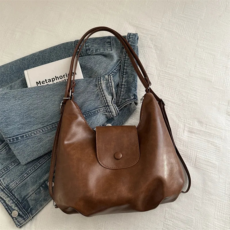 Große Umhängetasche für Damen ⎜ Weiche Ledertasche mit viel Stauraum und modernem City-Look