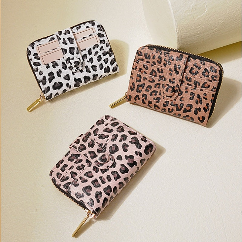 Leoparden Geldbörse für Damen ⎜ Stylisches Portemonnaie mit Kartenfächern und Reißverschlussfach
