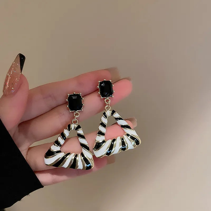 Leopardenmuster-Ohrringe mit Goldakzent ⎜ Trendiger Ohrschmuck für modische Alltagslooks