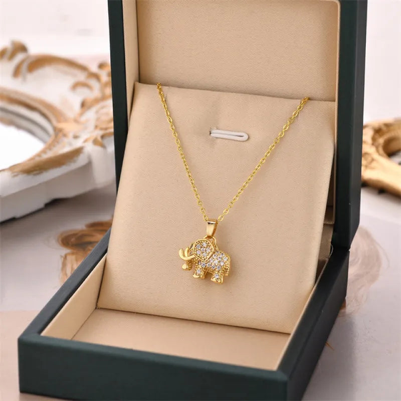 Elefanten-Kette mit Symbolkraft ⎜ Vergoldeter Halsschmuck für stilvolle Looks mit Glücksbringer