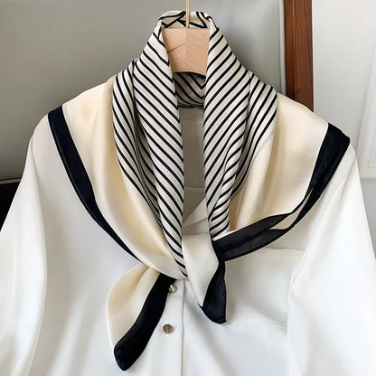 Streifentuch aus Kunstseide ⎜ Kleines quadratisches Halstuch für moderne und elegante Styles