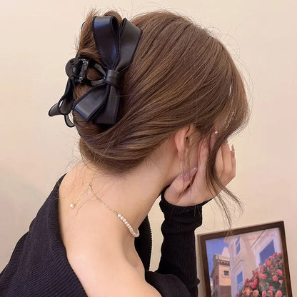 Haarklammer mit Schleife für Damen ⎜ Eleganter Claw Clip im French-Stil für stilvolle Frisuren im Alltag