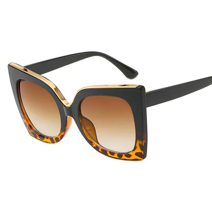 Modische Sonnenbrille für Damen ⎜ Markantes Design mit breitem Rahmen für stilvolle Auftritte