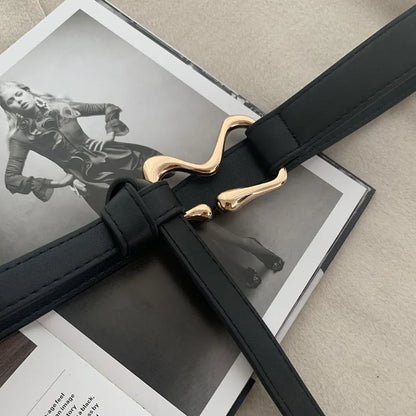 Feiner Gürtel mit Knotenschließe ⎜ Feminines Accessoire mit goldener Zierde für Mäntel und Blazer