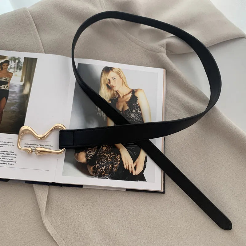 Feiner Gürtel mit Knotenschließe ⎜ Feminines Accessoire mit goldener Zierde für Mäntel und Blazer