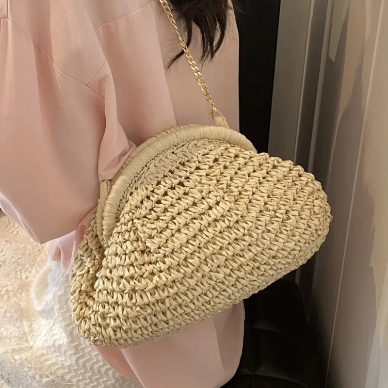 Geflochtene Strohtasche für Damen ⎜ Leichte Umhängetasche für Urlaub, Strand und sommerliche Looks
