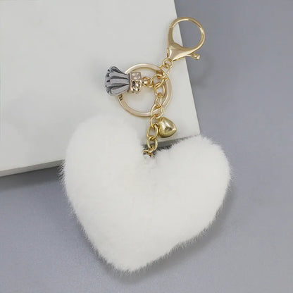 Flauschiger Herz Anhänger ⎜ Weicher Taschenanhänger mit Bommel und Quaste für Auto und Handtasche