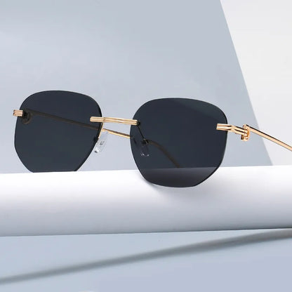 Eckige Retro-Sonnenbrille für Damen ⎜ Trendiges Accessoire mit UV-Schutz für moderne Outfits