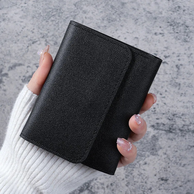 Damen Geldbörse mit Magnetverschluss ⎜ Schlichte Brieftasche mit Fächern für Karten und Scheine