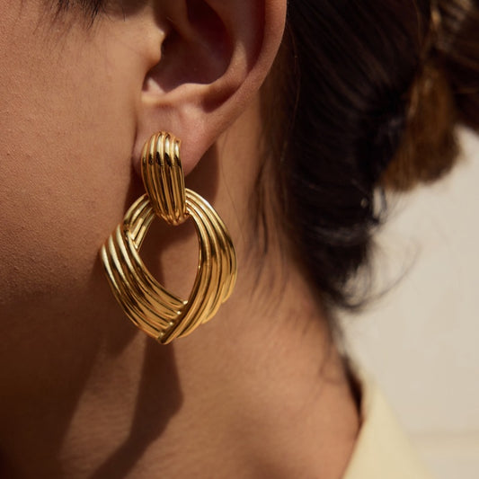 Modernes Design aus Edelstahl ⎜ Ausdrucksstarker Ohrschmuck für auffällige Styles