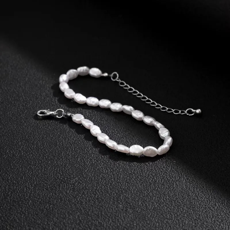 Schlichtes Perlenarmband⎜ Stilvoller Schmuck für elegante Alltagsmomente
