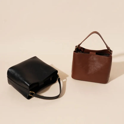 Damen Schultertasche im Lederlook ⎜ Klassische Vintage-Bag mit viel Platz für Alltag und Freizeit