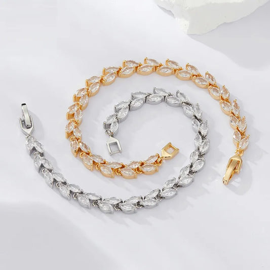 Zirkonia-Blattarmband für Damen ⎜ Glänzendes Schmuckstück für festliche Events und Abendgarderobe