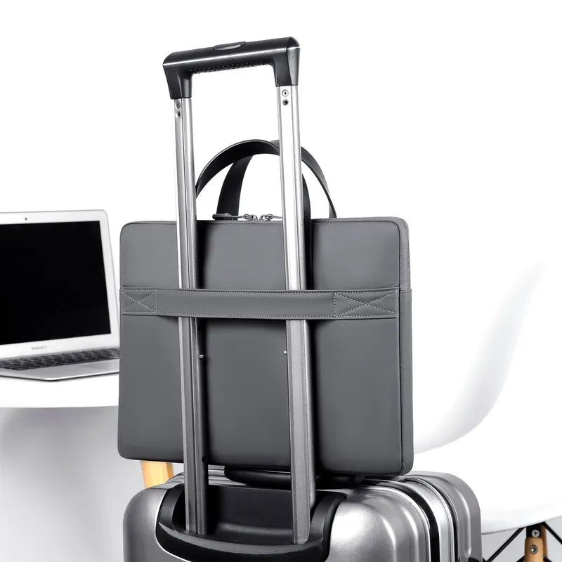 Laptop Tasche mit Griff für Damen und Herren ⎜ Schlankes Design mit Vordertasche für stilvollen Office-Einsatz