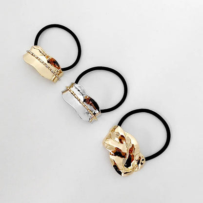 Haargummi mit Metallic-Element für Damen ⎜ Glänzendes Zopfgummi in elegantem Design für stilvolle Frisuren