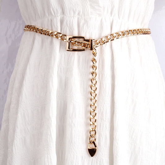 Goldene Taillenkette für Damen ⎜ Modisches Kettendetail für Partykleider und elegante Outfits
