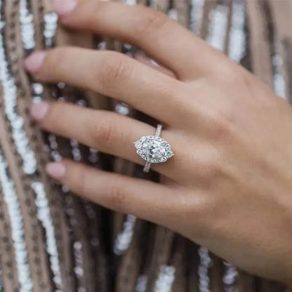 Ring mit ovalem Zirkonia ⎜ Eleganter Silberring mit funkelndem Besatz für festliche Anlässe