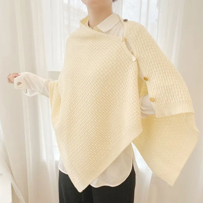 Strick-Umschlagtuch mit Knöpfen ⎜ Vielseitiger Winterschal für moderne Looks