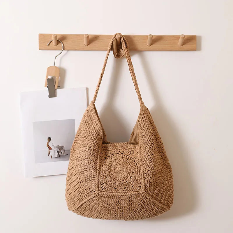 Strandtasche aus Baumwollgarn ⎜ Handgefertigte Häkeltasche mit Vintage-Charme für Urlaub und Freizeit