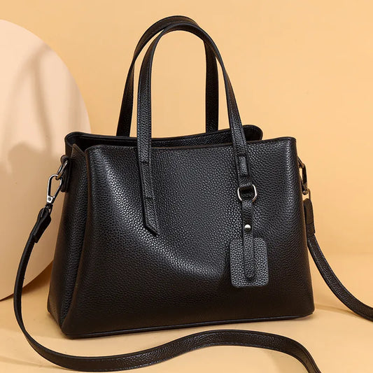 Große Damenhandtasche aus Lederoptik ⎜ Klassische Schultertasche mit viel Stauraum für Beruf und Alltag