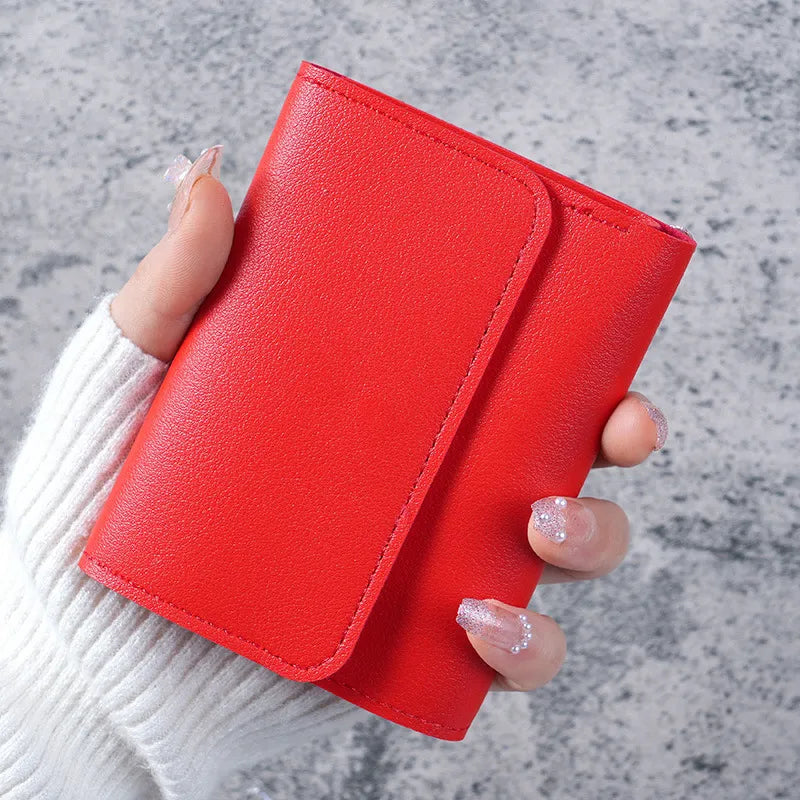 Damen Geldbörse mit Magnetverschluss ⎜ Schlichte Brieftasche mit Fächern für Karten und Scheine