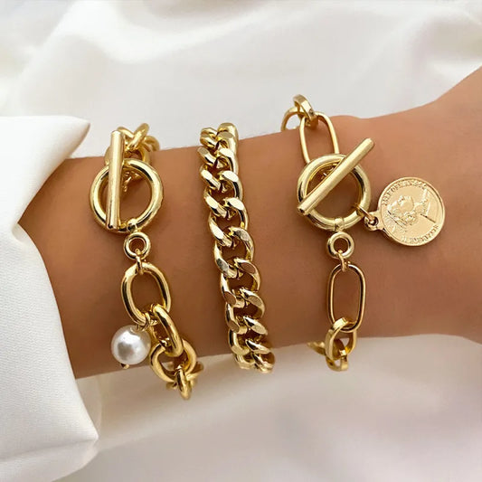 Modisches Armband-Set ⎜ Mit Münz- und Perlendetails für individuelle Looks und trendige Outfits