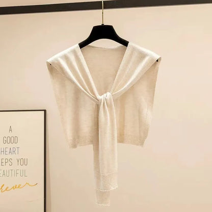 Gestreifter Damen-Strickschal ⎜ Vielseitig kombinierbar für moderne Layering-Looks