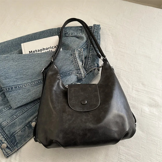 Große Umhängetasche für Damen ⎜ Weiche Ledertasche mit viel Stauraum und modernem City-Look