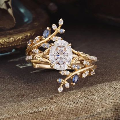 Zirkonia Damenring im Vintage-Stil ⎜ Vergoldeter Ring mit grünem Blätterdesign und funkelndem Mittelstein