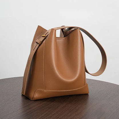 Große Schultertasche für Damen ⎜ Strukturierte Tasche in Lederoptik mit viel Platz für Alltag und Büro