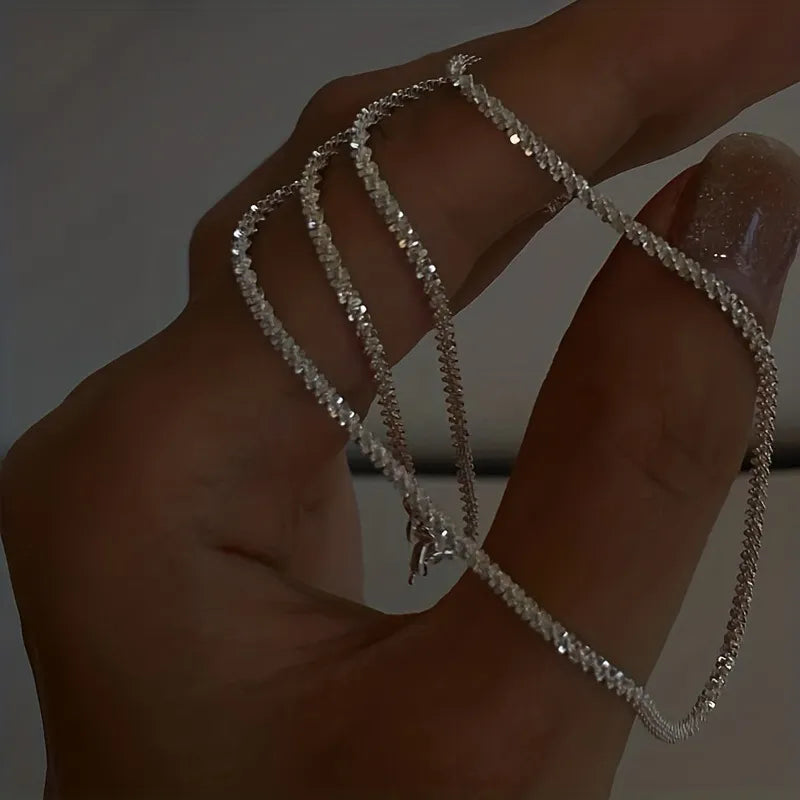 Glamouröse Kette für Damen ⎜ Funkelnder Halsschmuck für vielseitige Party- und Abendoutfits