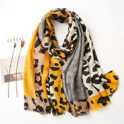 Leoparden-Schal mit Fransen für Damen ⎜ Vielseitiges Accessoire für herbstliche Outfits und leichten Sonnenschutz