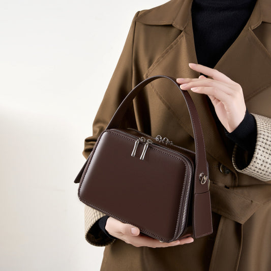 Damenhandtasche in Lederoptik ⎜ Kompakte Schultertasche mit Reißverschluss für stilvolle Business-Outfits