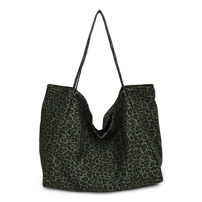 Leopardenmuster Schultertasche ⎜ Lässige Tragetasche mit Retro-Look und auffälligem Print