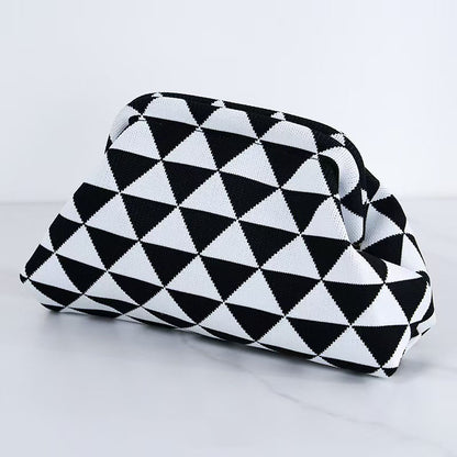 Stoff Clutch für Damen ⎜ Weiche Tasche mit auffälligem Muster und stabilem Rahmen für Alltag und Events