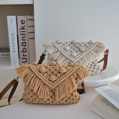 Damen Umhängetasche aus Baumwollgarn ⎜ Handgefertigte Schultertasche mit Fransen für Freizeit und Sommer