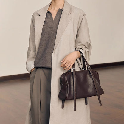 Klassische Ledertasche für Damen ⎜ Robuste Handtasche mit Retro-Design und viel Platz für den Alltag