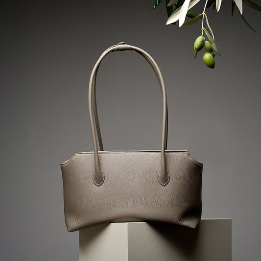 Elegante Ledertasche für Damen ⎜ Hochwertige Schultertasche mit langer Trageform für Büro und Freizeit