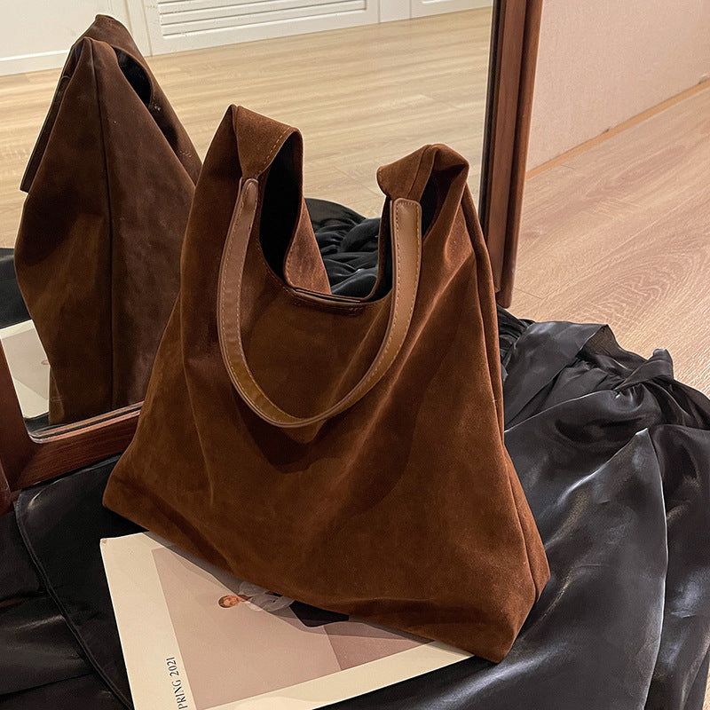 Vintage Schultertasche für Damen ⎜ Weiches Wildleder-Design mit edler Struktur und Komfort