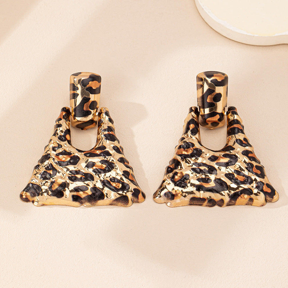 Geometrischer Ohrschmuck für Damen ⎜ Leopardenmuster trifft modernes Design für trendige Outfits