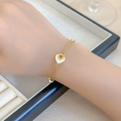 Zartes Herzarmband für Damen ⎜ Doppelkette in Goldoptik für einen femininen, stilvollen Ausdruck