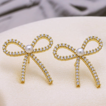 Schleifenohrringe für Damen ⎜ Glitzerndes Design mit Zirkonia und Perle für elegante und festliche Anlässe