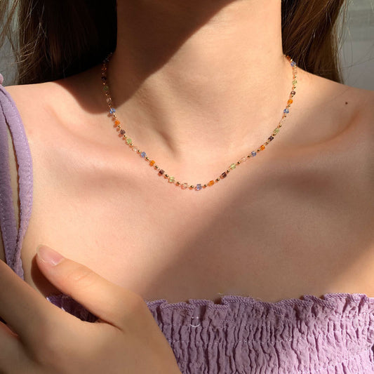 Moderne Kette für Damen ⎜ Bunte Sommerkette mit filigranen Perlen für vielseitige Alltags- und Urlaubslooks