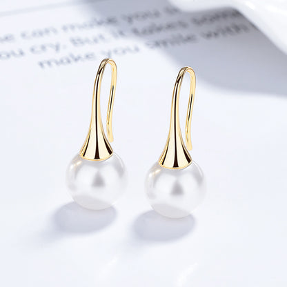 Perlenohrringe für Damen ⎜ Schlichtes Design in Goldoptik für zeitlose Eleganz im Alltag und zu Anlässen